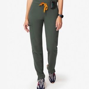 Figs yola skinny scrub pants in color moss